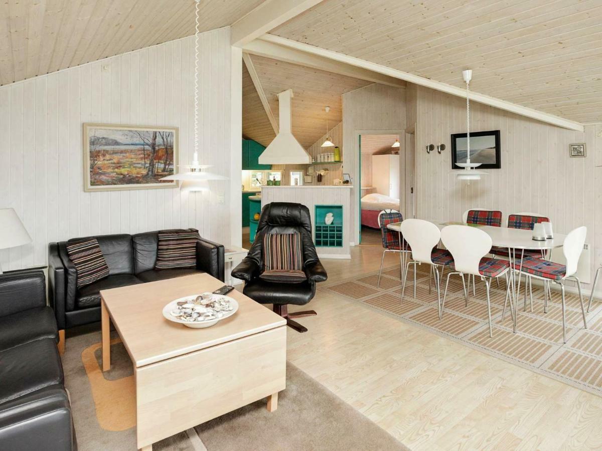 6 Person Holiday Home In Otterup 외부 사진